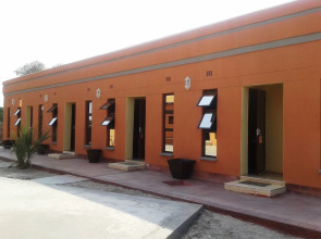 Gumare Executive Lodge
