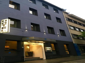 Bensons Hotel
