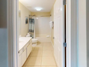 Brightly Furnished Beachfront Condo - 7th Floor Gulf View!