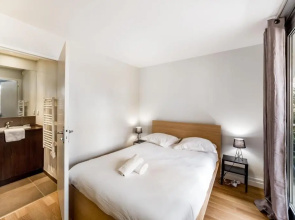 Bright at Gratte-Ciel with terrace and parking