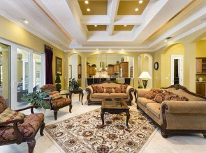 Versailles by the Sea 8 Br home by RedAwning