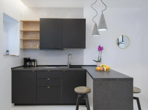 Twins Idola Apartments