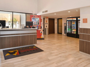 Mai Hana Hotel- Intl Drive, Trademark Collection by Wyndham