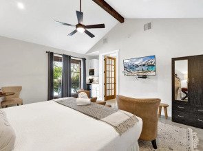 Schubert Inn Suite-b Pool Grill Walk to Main