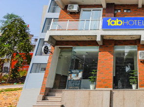 Fabhotel Unique Stay