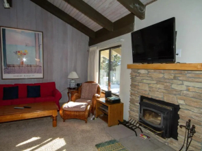 Discovery 4 #160, Loft