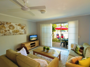 The Noosa Sound Holiday Collection