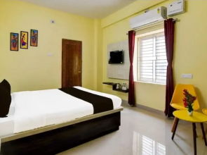Goroomgo Dutta Residency Premium