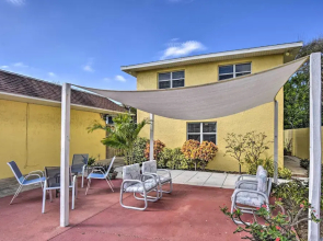 Sunny Cocoa Beach Escape w/ Bikes, Walk to Beach