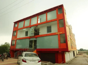 Hotel Skyzone Madhuvan By OYO Rooms