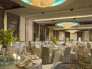 Sheraton Grand Shanghai Pudong Hotel & Residences