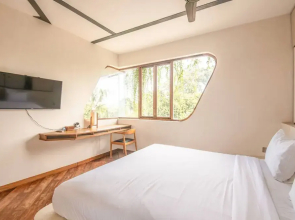 BAZ Studio 11 Elegant 1BR Loft With Ar Elegant 1BR Loft With art Deco