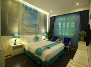 Khach San Tuong Vi - Van Cao