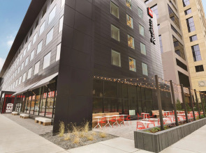 Radisson RED Minneapolis Downtown