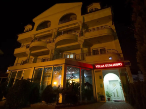 Villa Maki