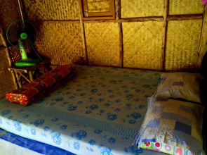 Sleepy Hut Pai