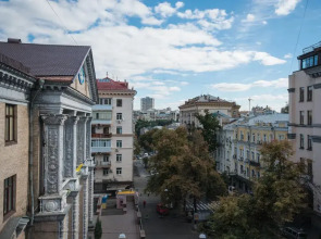 Prorizna Studio Kiev Apartment