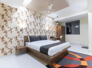 Hotel Greenwood by OYO Rooms