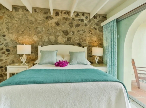 Overlooking The Golf Course - Villa D'arcy 2 Bedroom Villa by RedAwning