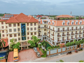 The Suite By Royal Crown Hotel
