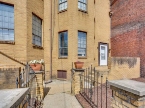 2 Mi to Dtwn Pittsburgh: Family-friendly Townhome!