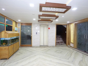 OYO 11005 Hotel Shanti Palace