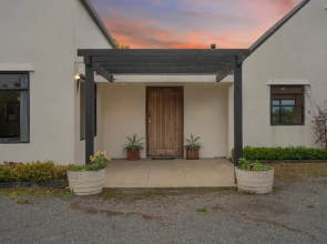 Olive Estate - Martinborough Holiday Home