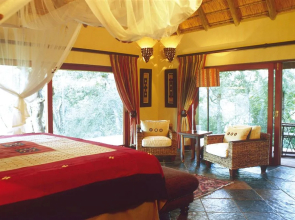 Royal Legend Safari Lodge
