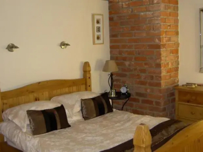 Hungry Bentley Barn Bed and Breakfast