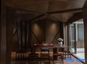 Jinghe·Spring Mountain in View Coffee Resort Homestay (Lijiang Ancient Town Mu Mansion Branch)