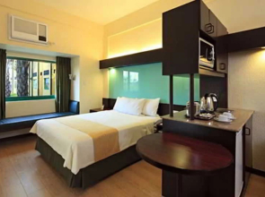 Microtel Inn & Suites Cabanatuan