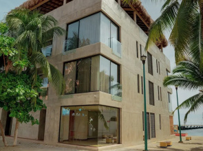 Hotel UNNU
