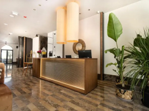 Infinity Hotel & More