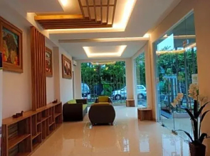 OYO 90102 Edotel Hotel By Dbest Hospitality