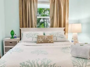 2 1 Apartment 1 blk From Beach Unit 2, Singer Island