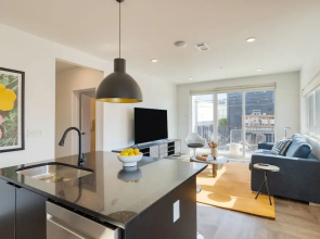 The Carter 505 by Avantstay 4BR Balcony