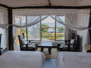 Room-serene Lake View Lodge in Kayove, R