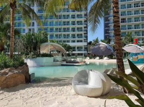 Azure Peaceful and Beachy Staycation