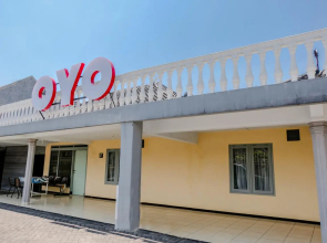 OYO 1289 Cbr Residence