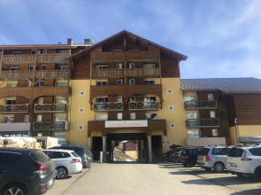 Apartment With one Bedroom in Allos, With Wonderful Mountain View, Poo
