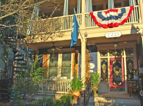 Stay Fairfield - Fairfield Place and Fairfield Manor Bed & Breakfast