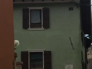 Casella's Apartments