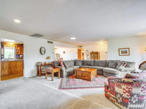 Peaceful Tucson Home w/ Pool: 10 Mi to Downtown!