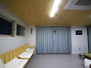 Pyramid Red Clay Pension