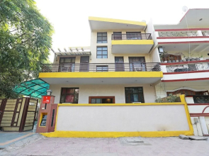 OYO 11559 Lakshay Residency