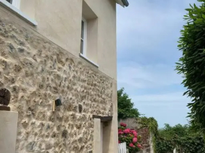 Maison de pecheur 8 personnes vue mer village typique