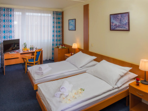 TOP HOTEL Praha & Conference Centre