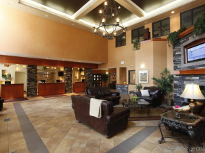 Pomeroy Inn and Suites Chetwynd