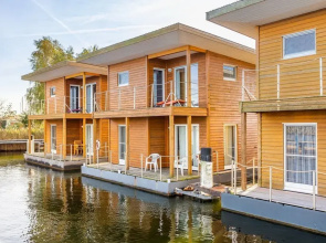Hausboot in Barth am Barther Bodden