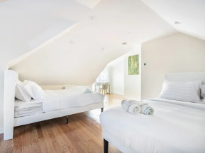 3BR Prime Luxury near NYC w Arcade Room